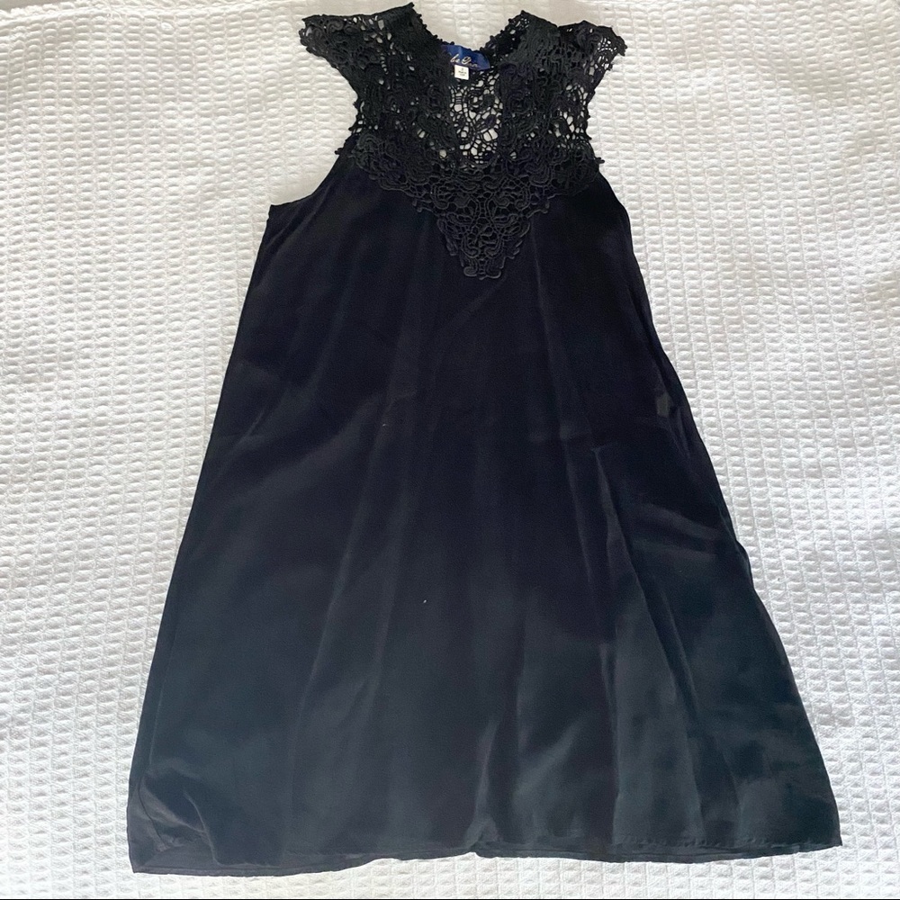 Blue Rain black crochet lace trapeze dress size Small